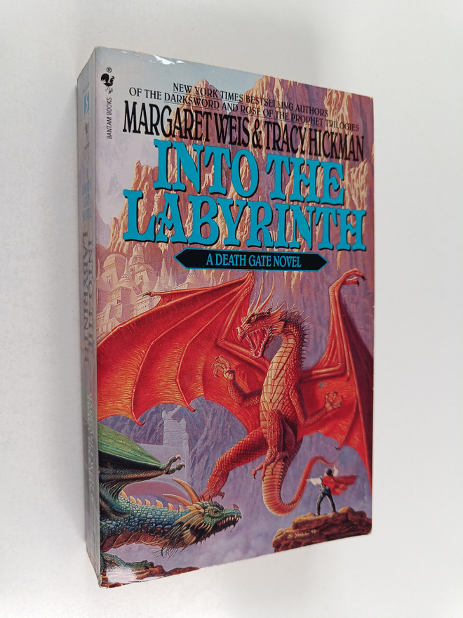 Margaret Weis ym. : Into the labyrinth