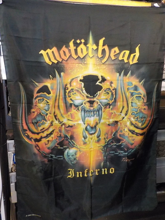 MOTÖRHEAD - INFERNO SEINÄLIPPU VUODELTA 2004 +