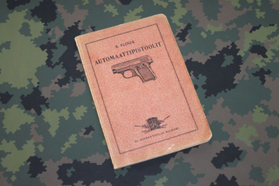 Käsikirja Automaattipistoolit 1925