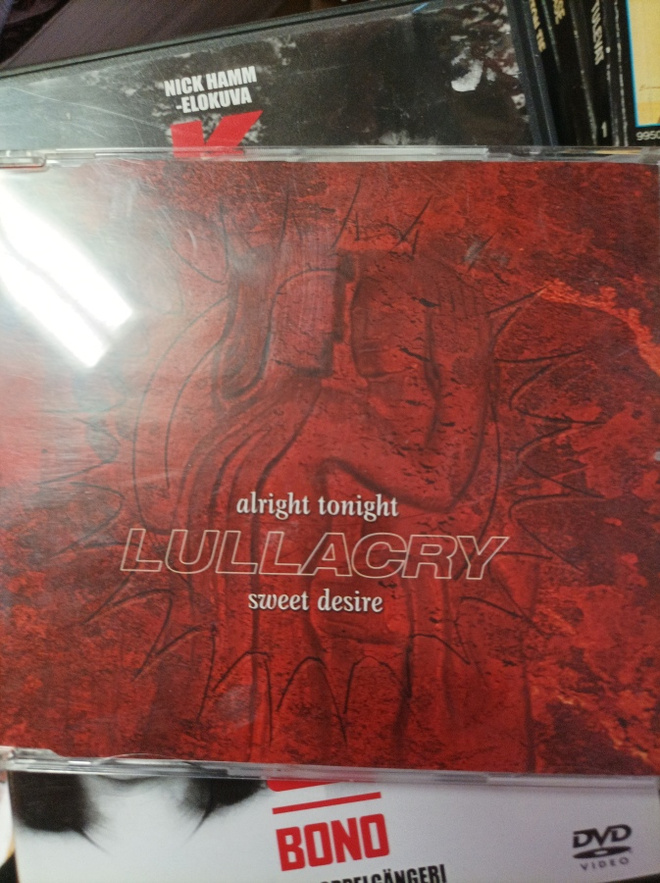 Lullacry alright tonight/sweet desire CDS