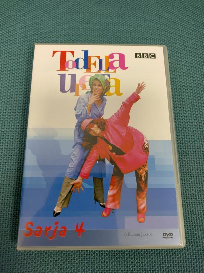 TODELLA UPEETA, 4-kausi (Joanna Lumley)***