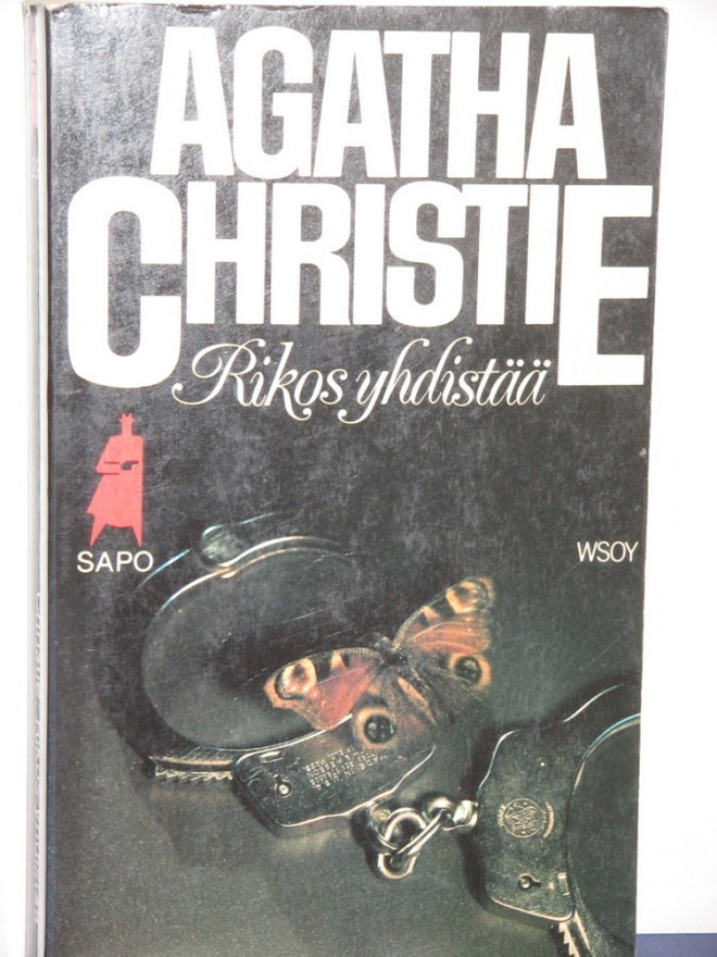 Agatha Christie : Rikos yhdistää