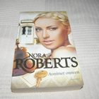 Nora Roberts Avaimet onneen -pok - pikkukuva 1