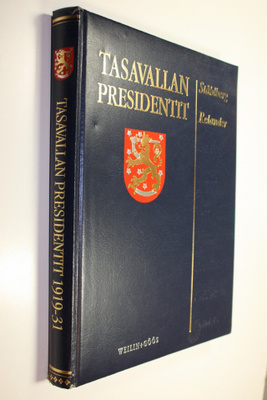 Raimo (toim.) Väyrynen : Tasavallan presidentit Tasavalta...