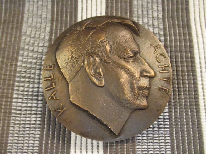 Kalle Achté mitali /Terho Sakki 1988.