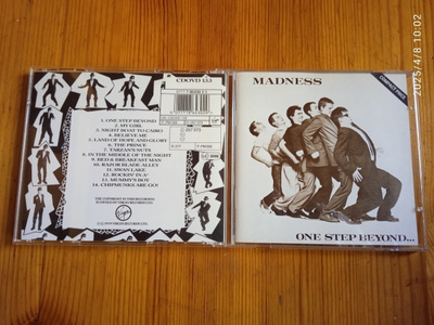 MADNESS: One Step Beyond... [CD]
