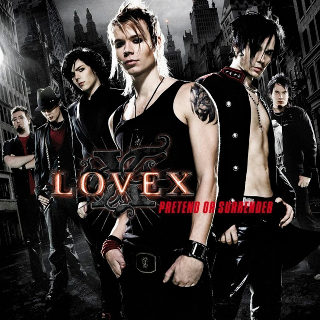 LOVEX : Pretend or surrender