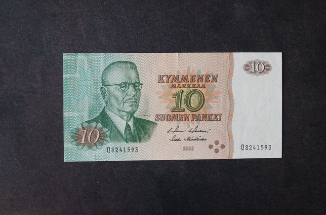10 Mk 1980 Q8241593 kl8-9