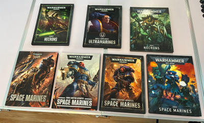 WK40K: Space Marines ja Necrons Codexit + Ultramarines
