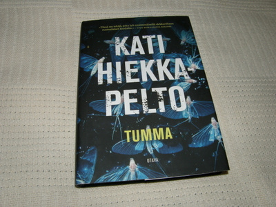 Kati Hiekkapelto Tumma -sid