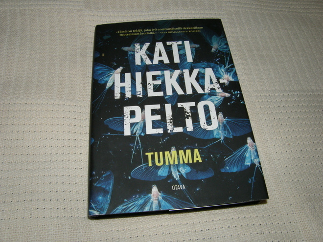 Kati Hiekkapelto Tumma   -sid