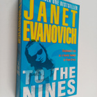 Janet Evanovich : To the Nines - pikkukuva 1