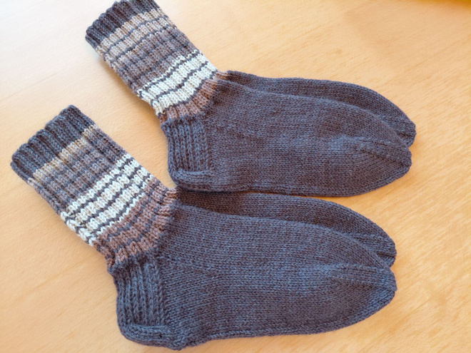 VILLASUKAT UUDET koko 42-44  7-Velj. langasta