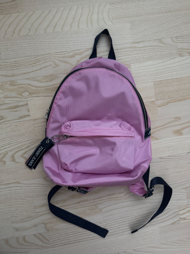 Tommy Hilfiger reppu pinkki käyttämätön
