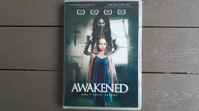 DVD: Awakened (Julianne Michelle, Edward Furlong 2015)