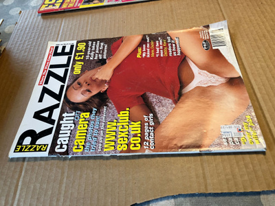 RAZZLE 8/1998