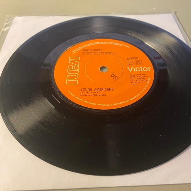 DAVID BOWIE: Young Americans * Suffragette City * UK 1975