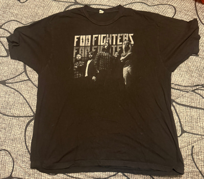 FOO FIGHTERS KIERTUEPAITA 2011 2XL