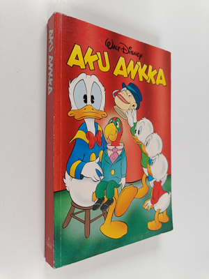 Walt Disney : Aku Ankka neljännesvuosikerta 4/1999