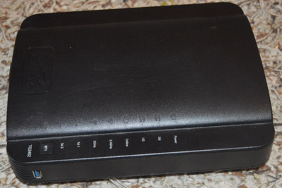 Arris TG24828B kaapelimodeemi