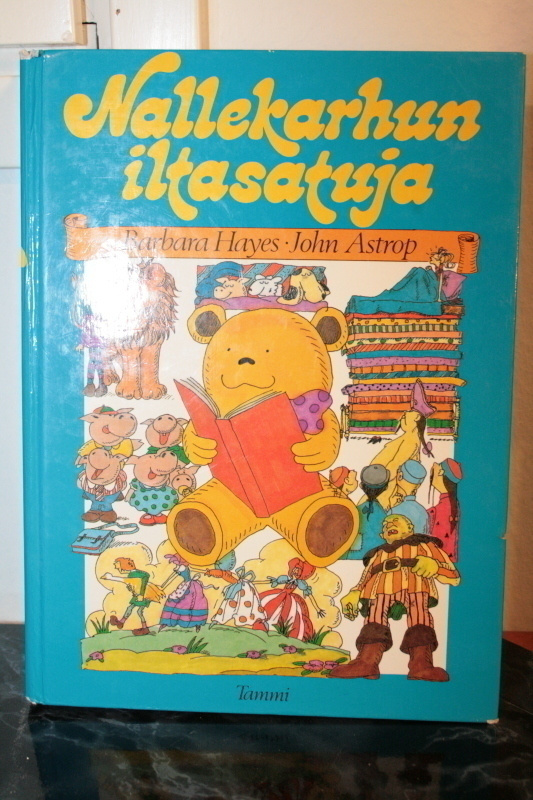 Nallekarhun iltasatuja, 1986, satu vuoden jokaiselle illalle