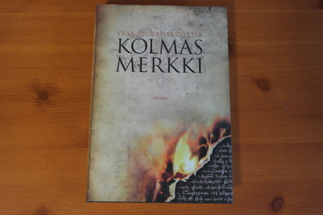 Yrsa Sigurdardottir:Kolmas merkki.1.P.2007.Sid.Kp.Hyvä!