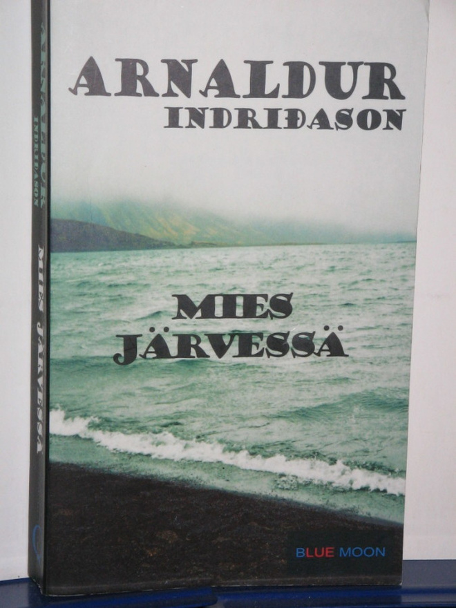 Arnaldur Indridason : MIES JÄRVESSÄ