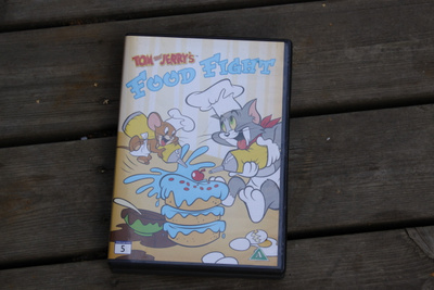 Tom and Jerry food fight suomi txt DVD