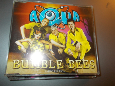 CDM AQUA ** BUMBLE BEES **