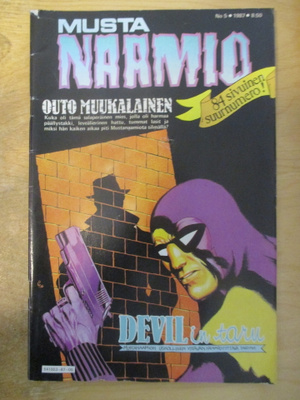 MUSTANAAMIO 1987 5