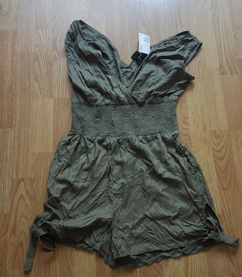 Uusi H&M shortsihaalari koko L