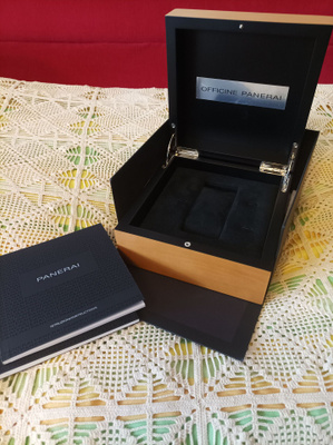 Kellolaatikko Panerai