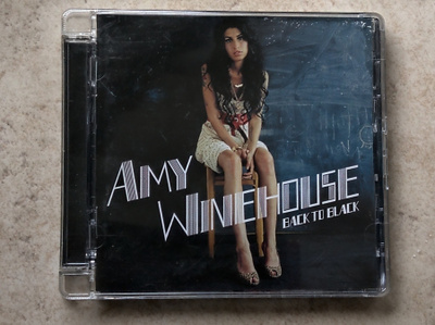 Amy Winehouse:  Back to Back, CD.