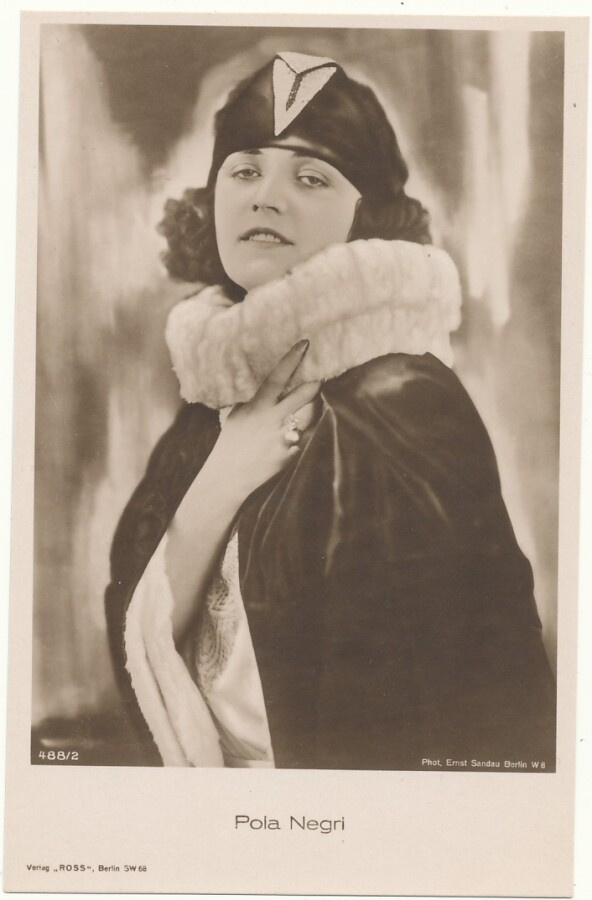 Filmitähti POLA NEGRI -vanha kortti