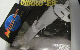 REHTORIT / POJAT / DEBBIE-RAMONES VIIKKO EP CD SLEEVE