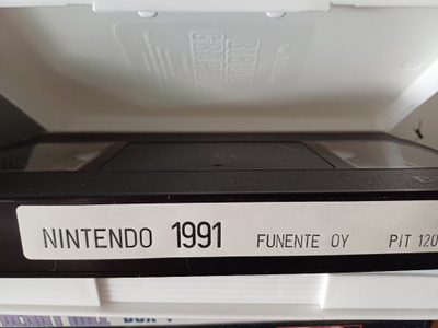 Nintendo Entertainment System (NES) & Game Boy VHS-kasetti