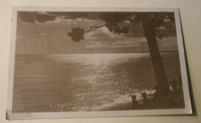 Terijoki, nuoret rannalla auringon laskiessa, mv pk, p. 1925