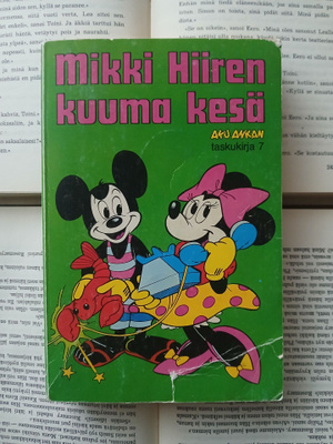Aku Ankan taskukirja 7 • Mikki Hiiren kuuma kesä