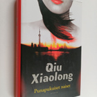 Xiaolong Qiu : Punapukuiset naiset - pikkukuva 1