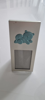 Valokuvakehys,mitat 15 x 6,5 cm.