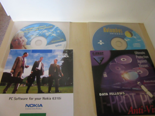 Retrohistoriaa CD:llä F-Prot/Kolumubus/Nokia6310i/Omni+