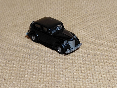 Opel 	Olympia	henkilöauto	1938	musta	1:87	Praline