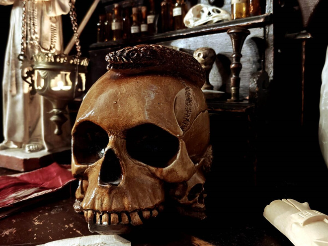 Keraaminen ”Memento mori” – kallo