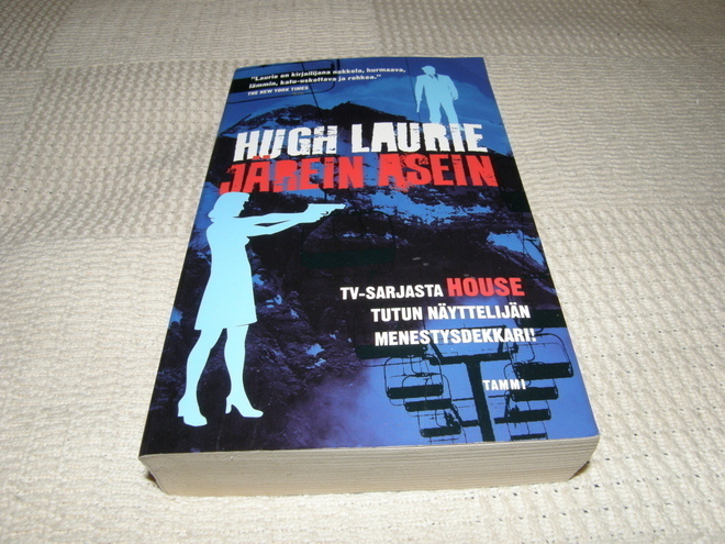 Hugh Laurie Järein asein   -pok
