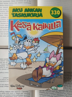 Aku Ankan taskukirja 330: Kesä kaikilla