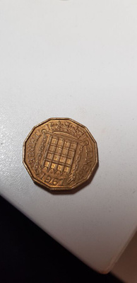 3 pence  enlanti 1967 kl 5