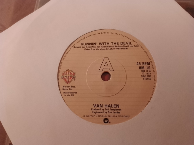 Van halen - runnin with devil 7"