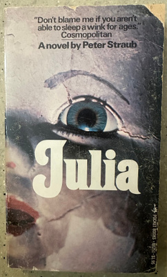 [Kirja] PETER STRAUB: JULIA