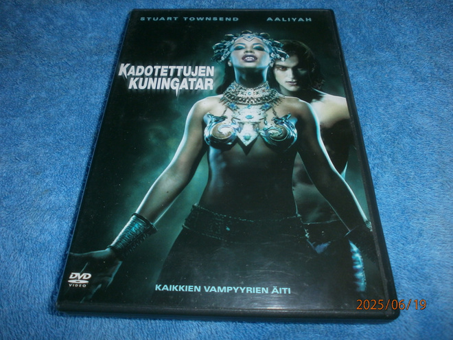 KADOTETTUJEN KUNINGATAR    -     DVD
