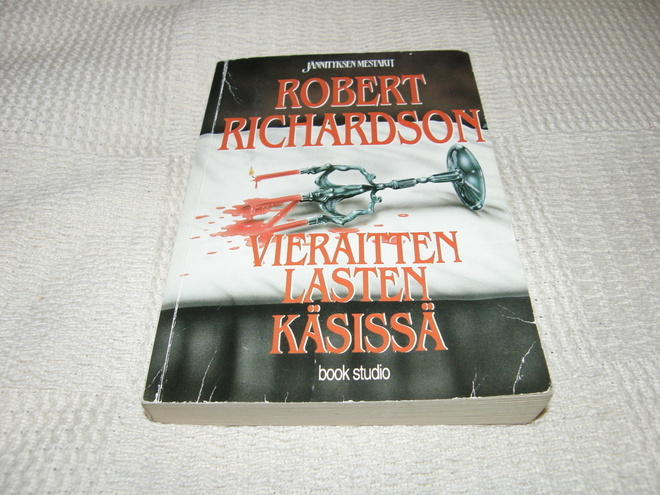 Robert Richardson Vieraitten lasten käsissä